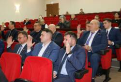 Председатели комитетов избраны